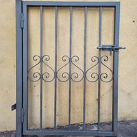 cancellino con staffa lavorato in ferro
