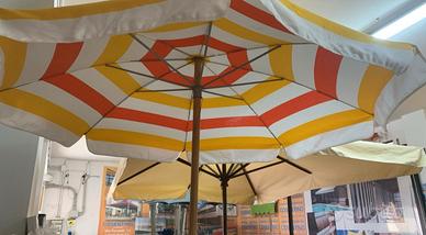 Ombrellone da mare in legno con custodia omaggio