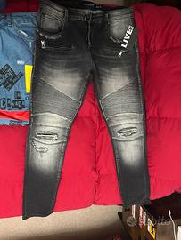 Jeans nuovo con cartellino