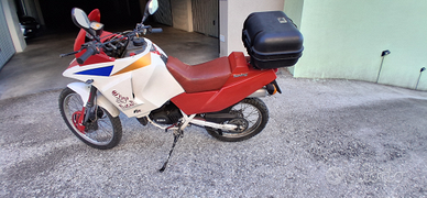 Moto fantic oesis