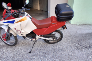 Moto fantic oesis