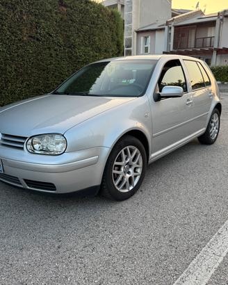 Golf 4 1.6 16V Benzina / GPL