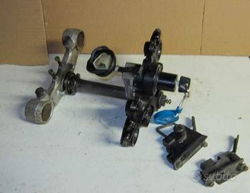 Yamaha XJ 600 piastre serrature cavalletti specchi