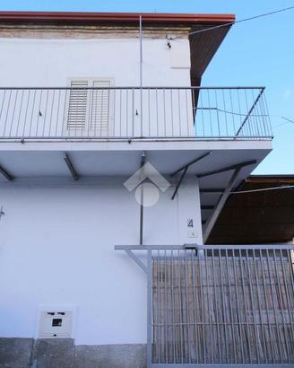CASA SEMINDIPENDENTE A SELLIA MARINA
