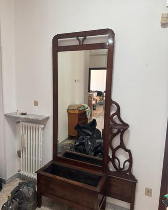 Specchiera antica con porta vasi