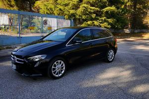 Mercedes coasse B180
