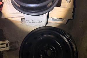 cerchi in ferro da 5 fori 