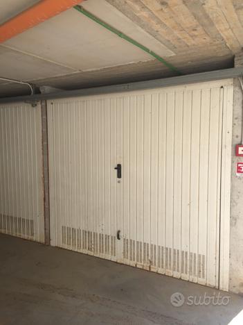 Garage in via della dogana