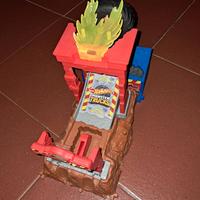 Pista Hot Wheels Monster Trucks