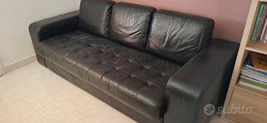Divano grande nero in pelle 