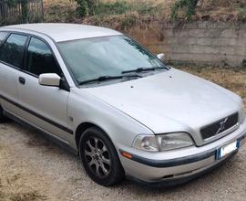 Volvo v40 - 2000