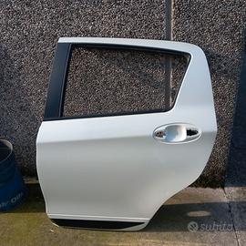 PORTA POSTERIORE SINISTRA TOYOTA YARIS 2017