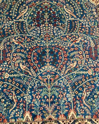 Tappeto persiano blu con uccelli