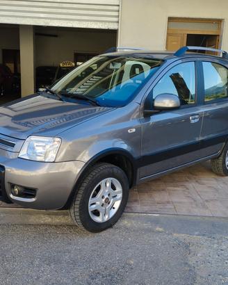 FIAT PANDA  4X4   DIESEL. PULSANTE( ELD) GANCIO TR