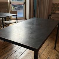 Tavoli e sedie Santeria Milano