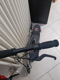 monopattino elettrico Razor Power core E90