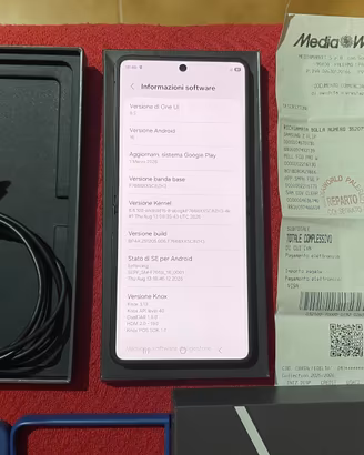 Samsung Galaxy Z Flip 7 12/256 gb Mediaworld ITA