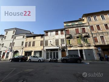 NEGOZIO RISTRUTTURATO MQ.80 REDDITO