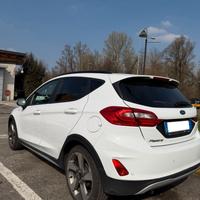 Ford Fiesta Active - cambio automatico