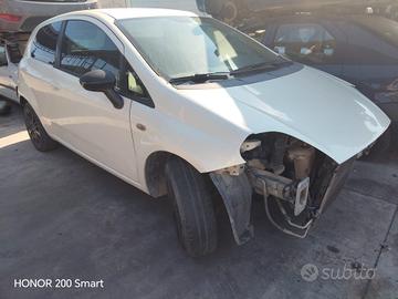 Ricambi FIAT GRANDE PUNTO 1.2 benzina anno 2007