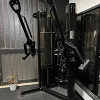 Cavi incrociati multi station palestra