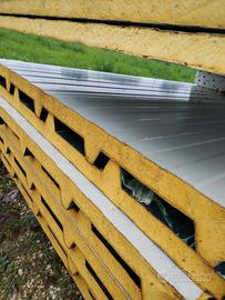 Pannelli coibentati grecati