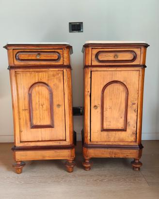 Comodini antichi con piano in marmo