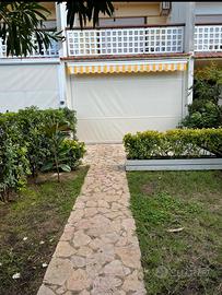 Tenda a chiusura verticale con Soltis 92 4,20mt