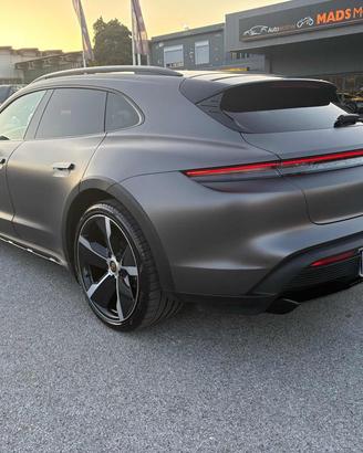 PORSCHE Taycan Sport Turismo Porsche Approved