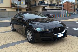 Jaguar XE 2.0d Prestige 180cv Automatica