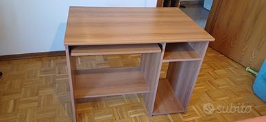 Scrivania porta pc