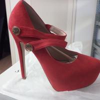 Scarpa con tacco alto Nera numero 37