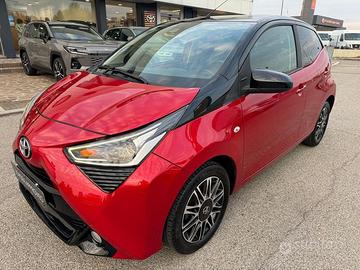 Toyota Aygo 5p 1.0 x-clusiv red style 72cv