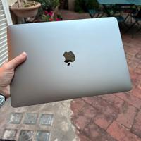 Macbook pro 13”