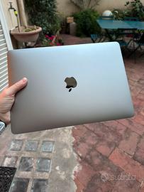 Macbook pro 13”