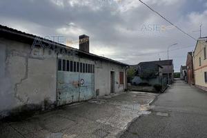 Magazzino Serravalle a Po [A4346803]