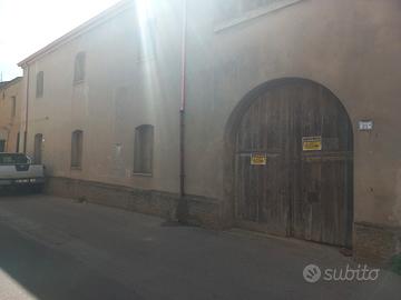 Casa Campidanese su ampio lotto