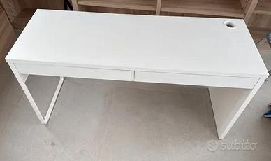 scrivania Micke ikea