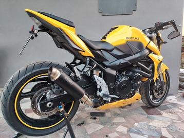Suzuki Gsr750