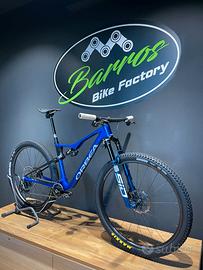 Orbea Oiz M LTD flight attendant 2025