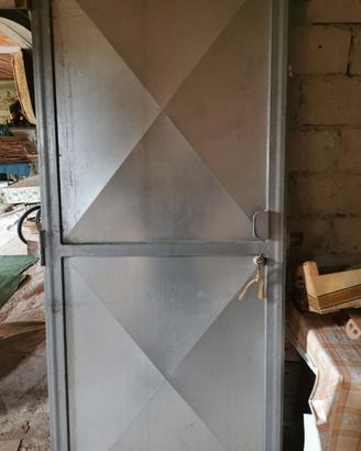 Porta zincata per esterno 