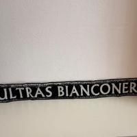 Sciarpa ultras bianconeri.