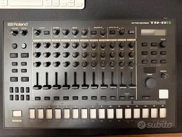 Roland TR-8S