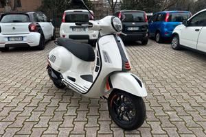 Vespa 310 GTS hpe Super 