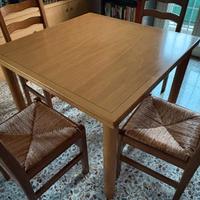 Tavolo con 4/6 sedie