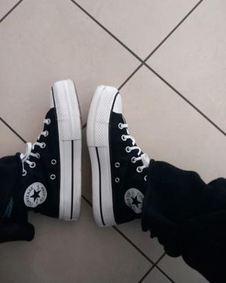 Converse nere alte