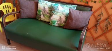 Divano antico circa 60 anni