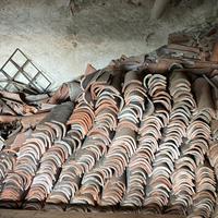 Coppi vecchi in laterizio