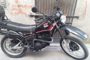 Yamaha XT 400 - 1983
