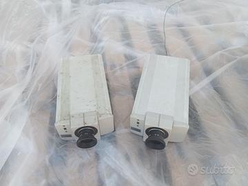 Due telecamere Philips Observation Camera